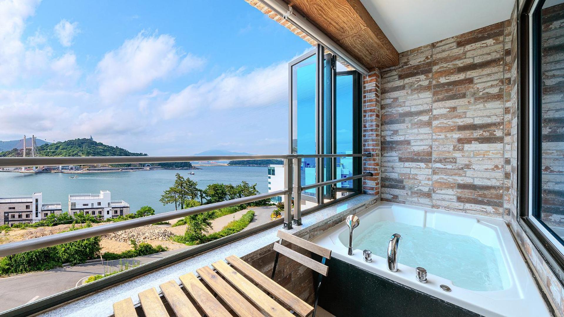Yeosu View Foret Pension Luaran gambar