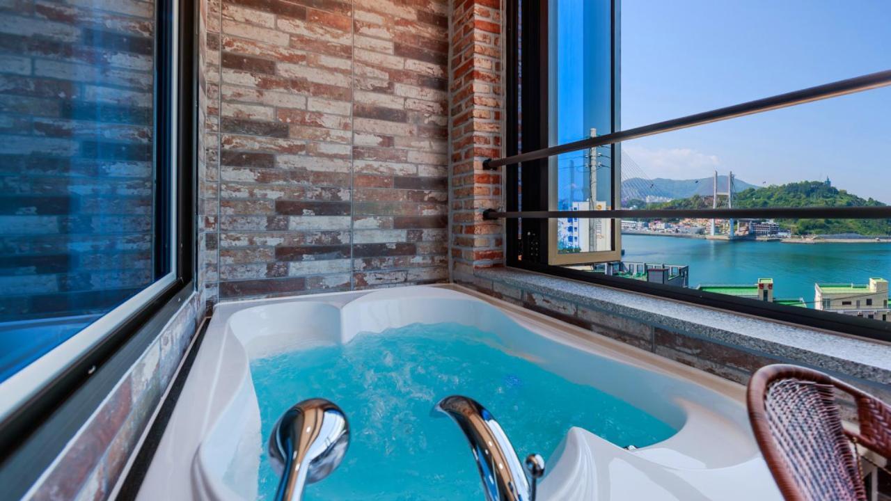 Yeosu View Foret Pension Luaran gambar
